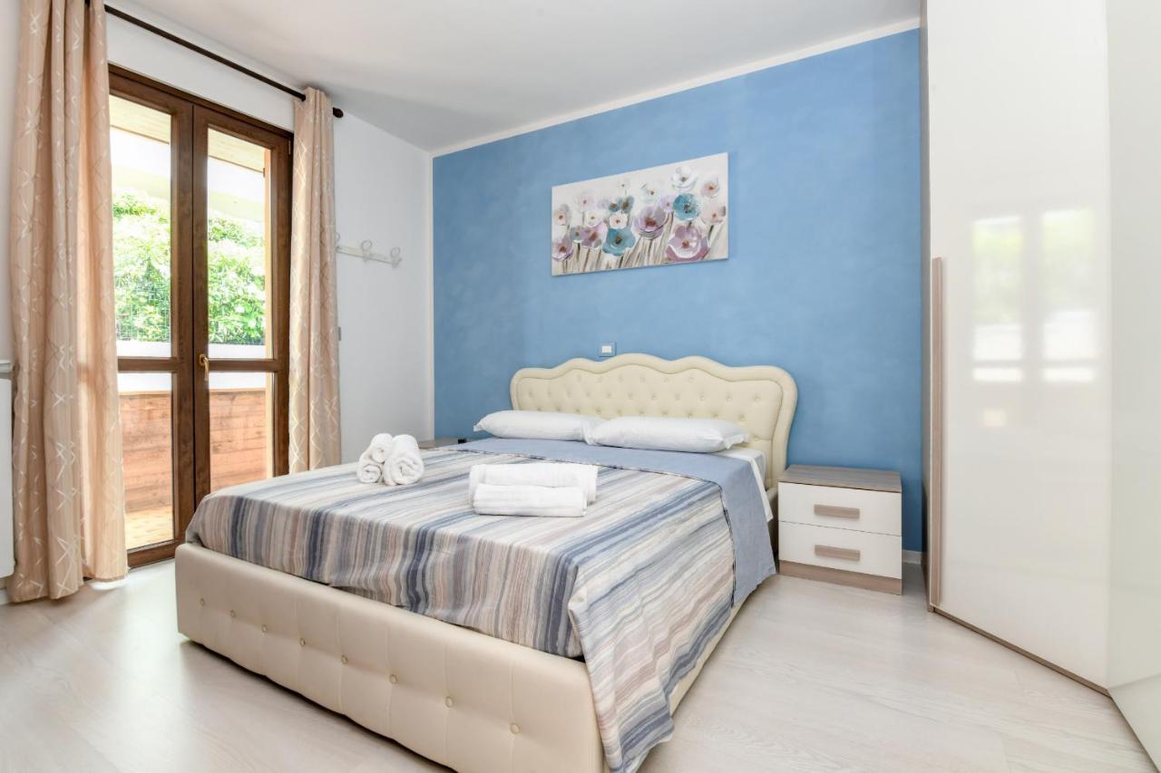 My Desenzano Holiday Apartment Дезенцано-дель-Гарда Екстер'єр фото
