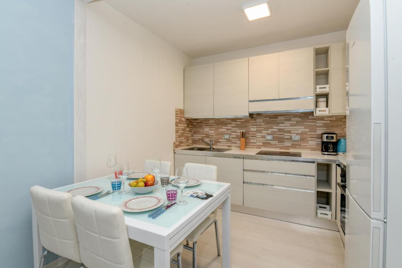 My Desenzano Holiday Apartment Дезенцано-дель-Гарда Екстер'єр фото